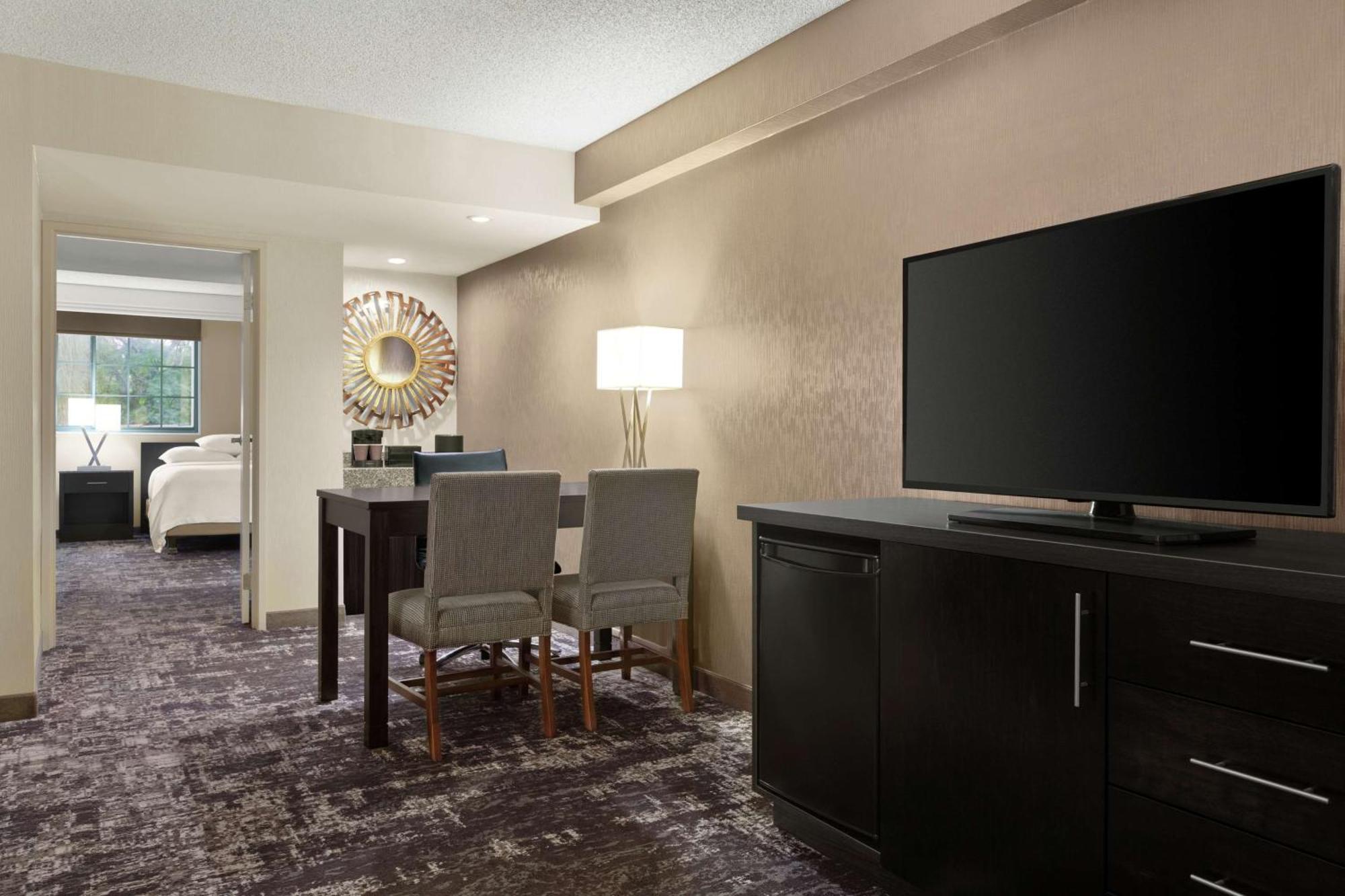 Hotel Embassy By Hilton Arcadia-pasadena Area