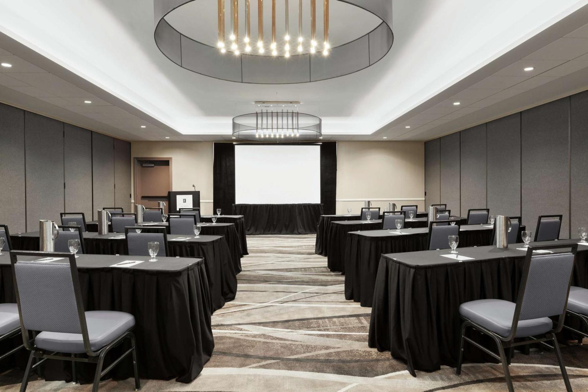 Hotel Embassy By Hilton Arcadia-pasadena Area 3*
