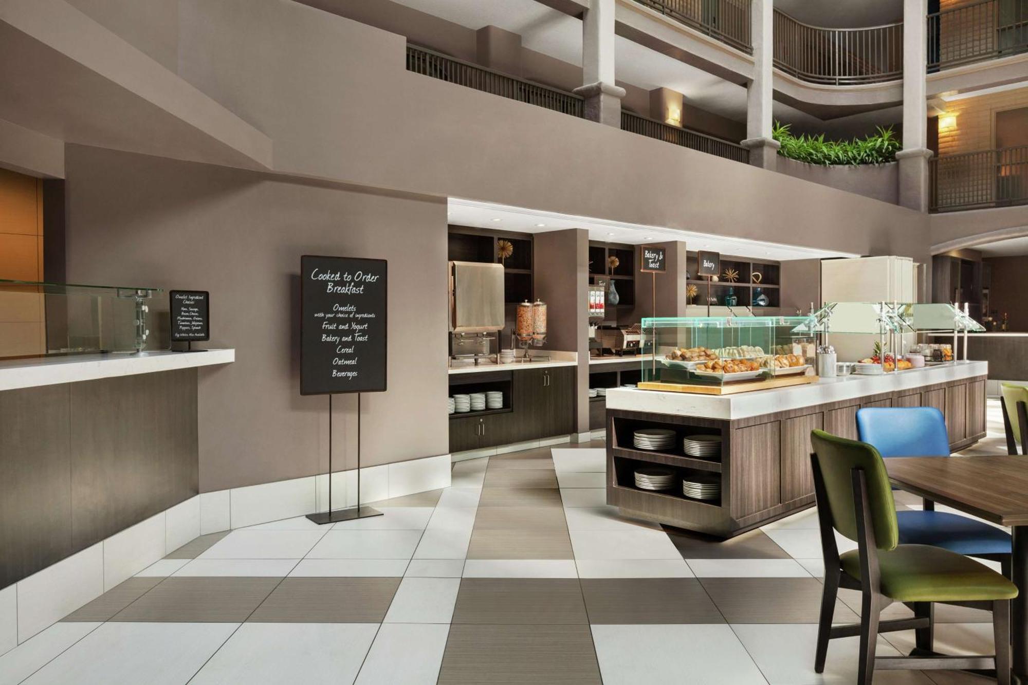 Embassy By Hilton Arcadia-pasadena Area