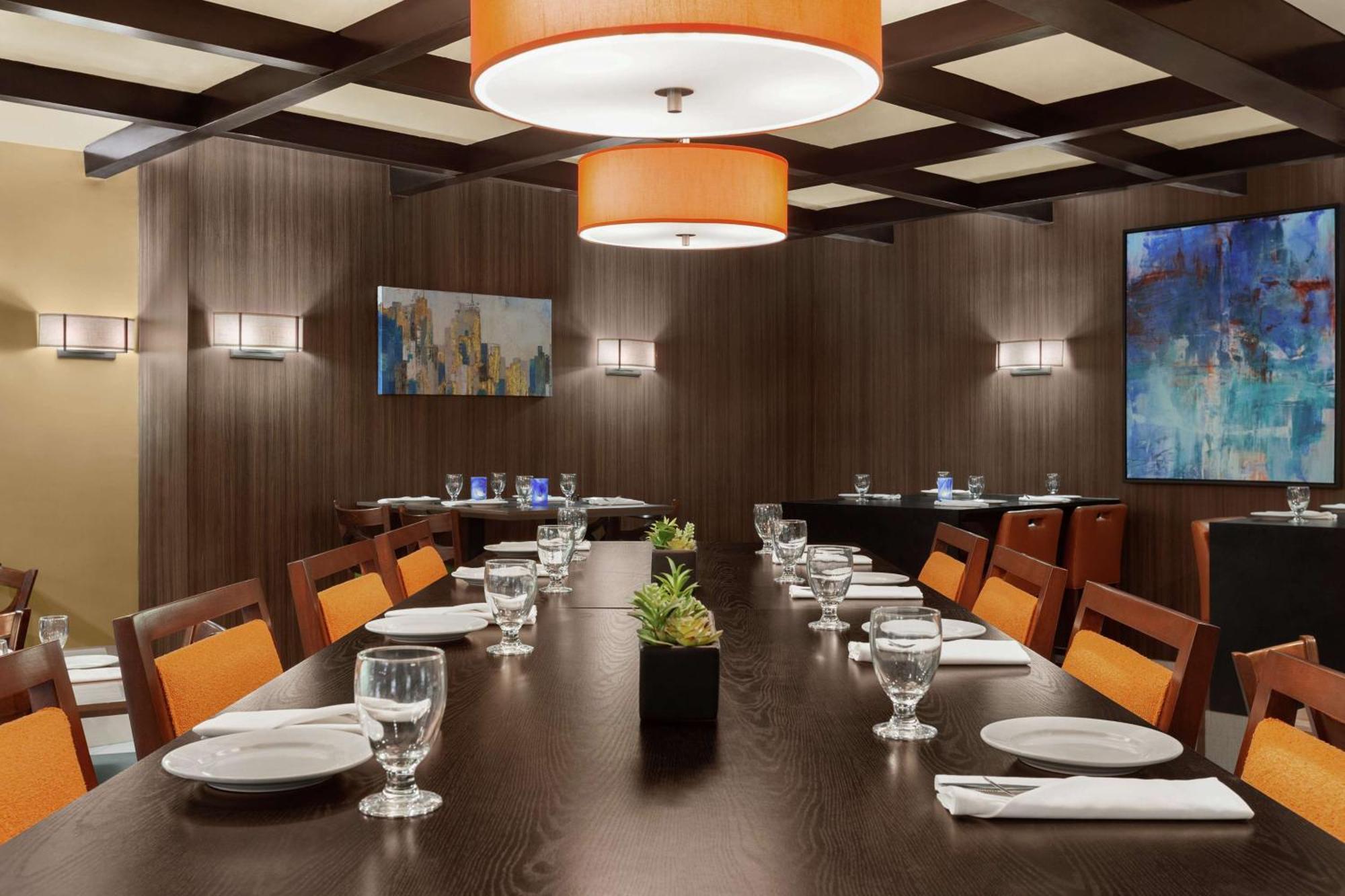 Hotel Embassy By Hilton Arcadia-pasadena Area 3*