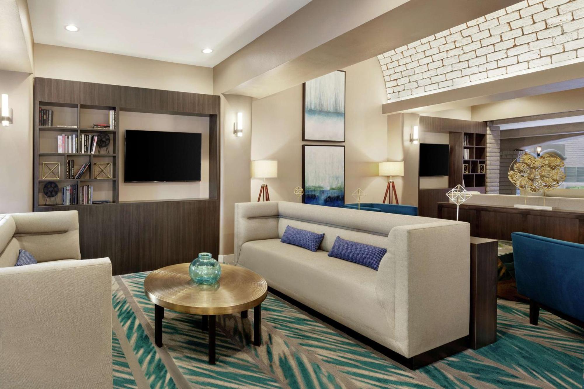 Embassy By Hilton Arcadia-pasadena Area