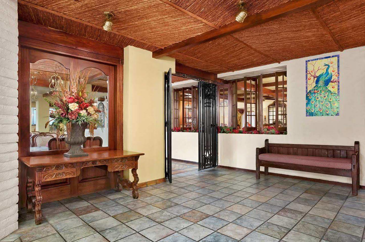 Embassy By Hilton Arcadia-pasadena Area Hotel 3*
