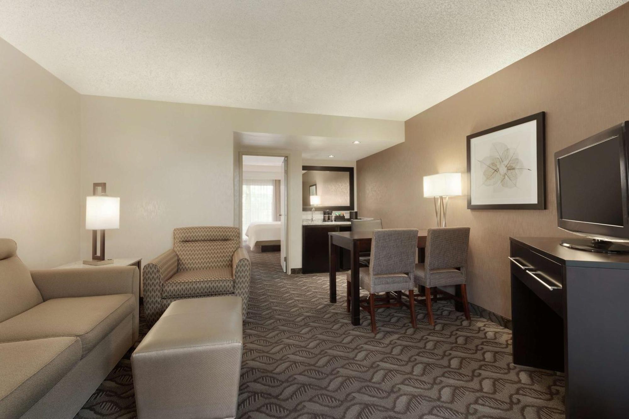 Embassy By Hilton Arcadia-pasadena Area Hotel