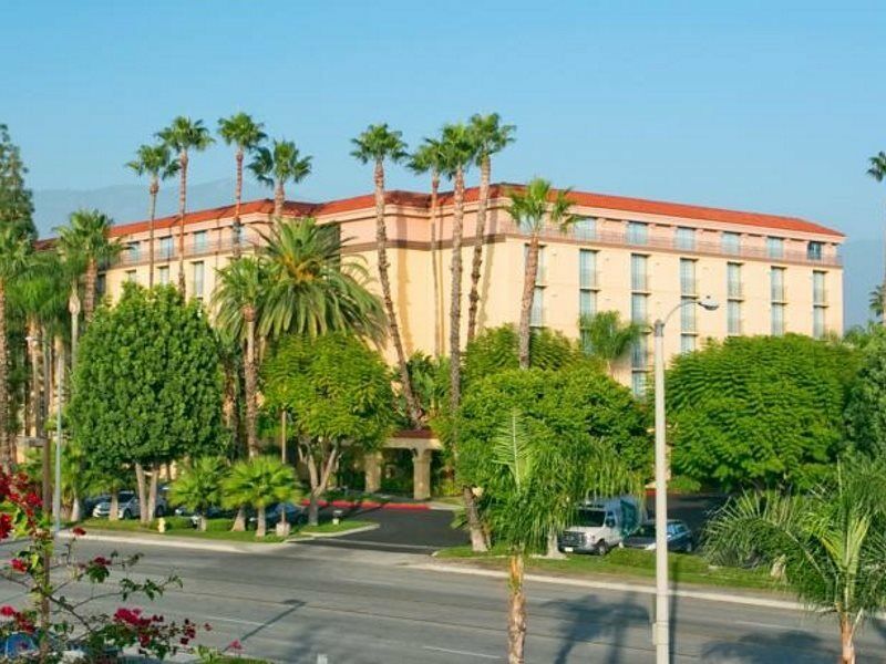 Hotel Embassy By Hilton Arcadia-pasadena Area